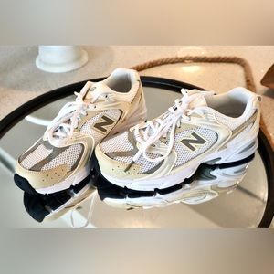 Brand New - New Balance Sneakers - Tan and White